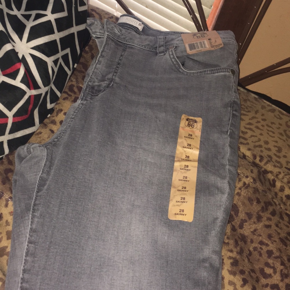 Gray Comfy Jeanssss!!!